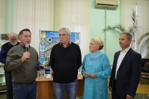 Василь Шкляр в родоннимову колі Кобців