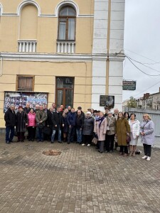 Кобець_меморіальна дошка_041125